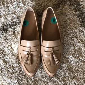 Tahari nude patent loafers, never worn (size 8)